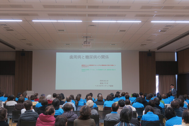 【画像】稲田雅一院長が救急薬品市民交流プラザホールで講演しました